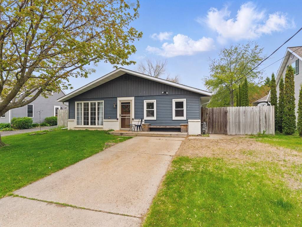 Sturgeon Bay, WI 54235,1330 Texas St