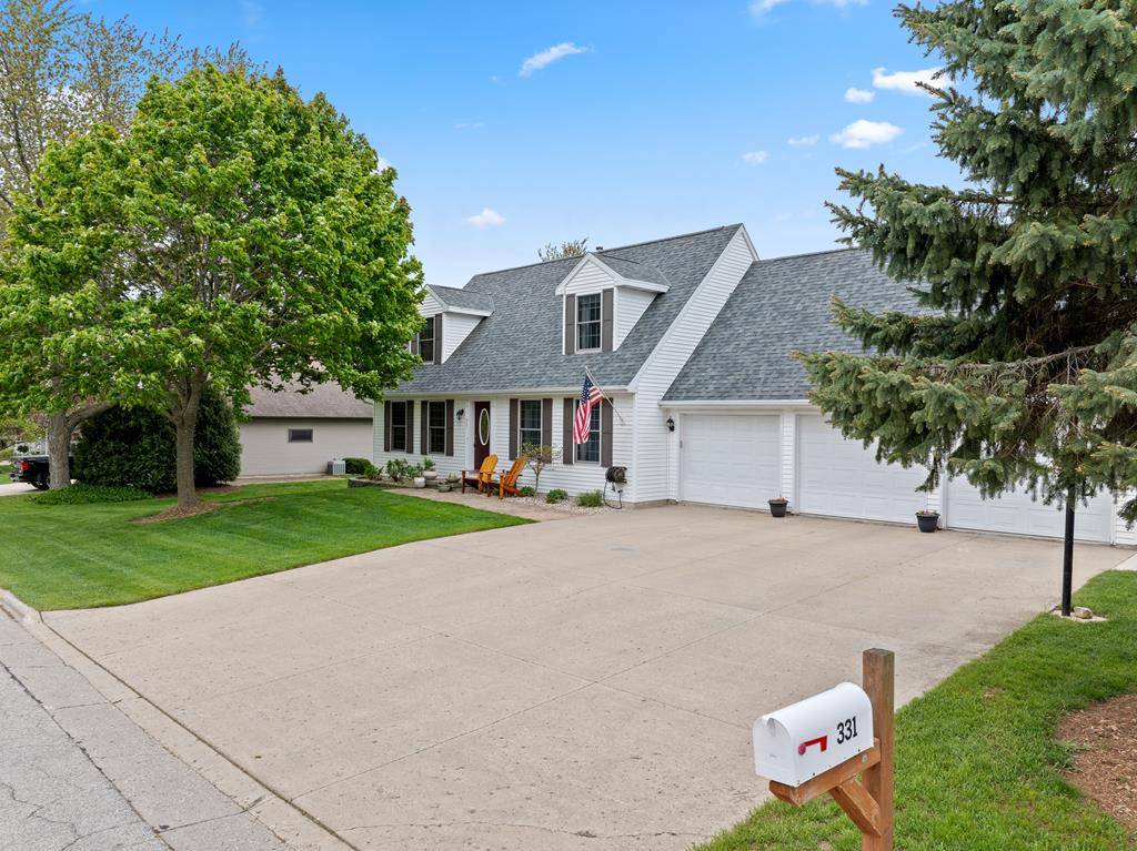 Sturgeon Bay, WI 54235,331 N 17th Dr