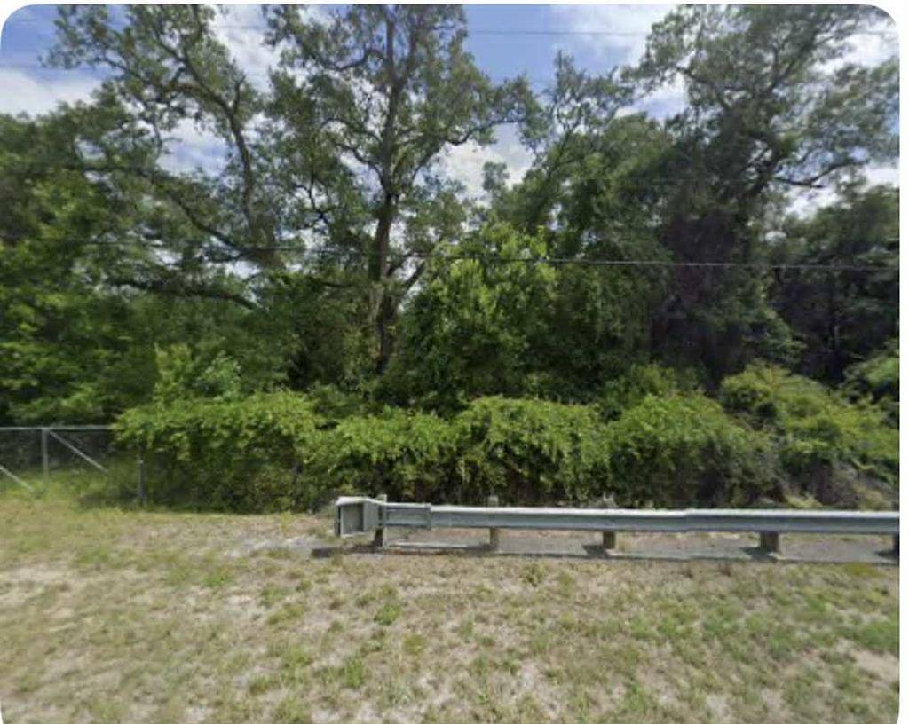 Carrabelle, FL 32322,207 Se 11th St