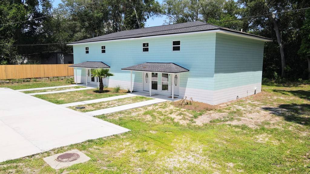 Carrabelle, FL 32322,602 W 8th St