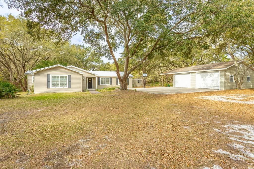 Carrabelle, FL 32322,130 Hinton St