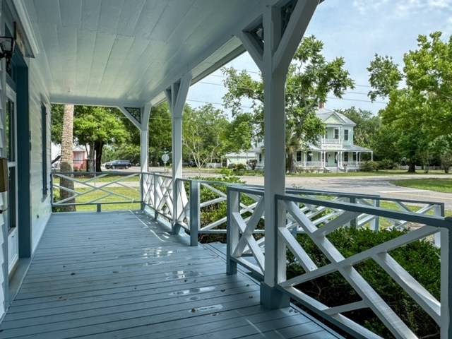 Apalachicola, FL 32320,40 9th St