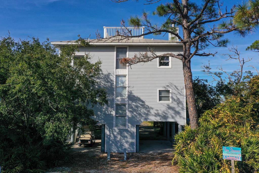 St. George Island, FL 32328,1017 E Pine Ave