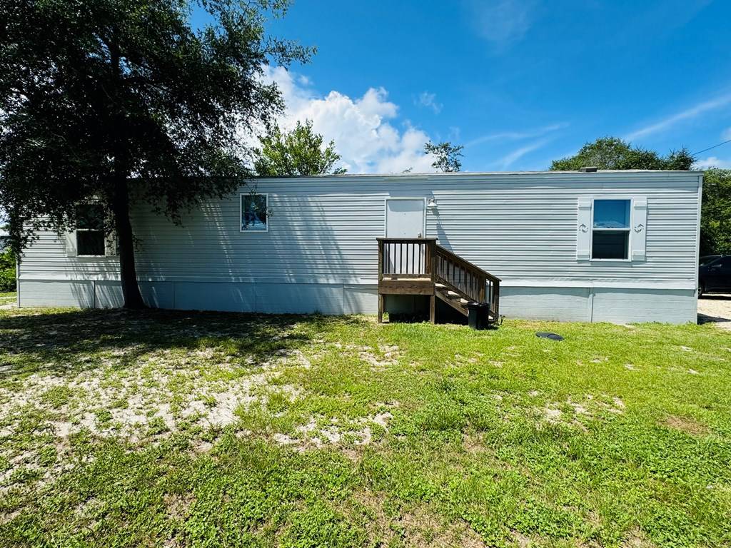 Carrabelle, FL 32322,1001 Ne 2nd St