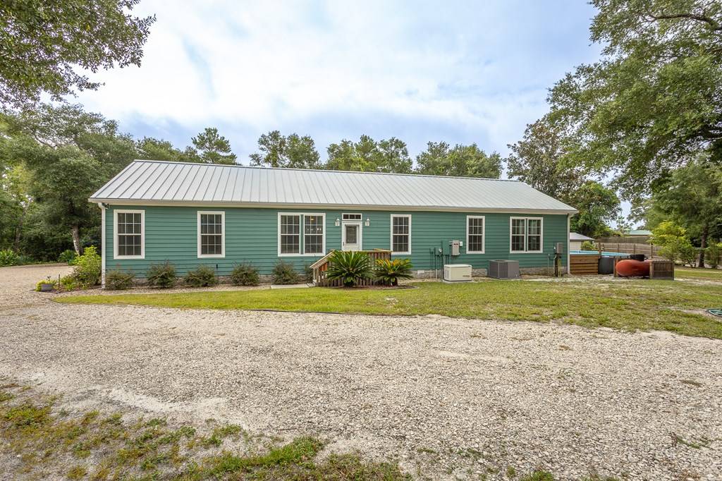 Carrabelle, FL 32322,501 12th St