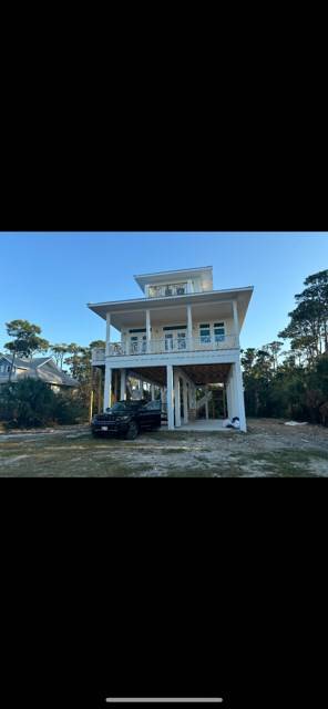 St. George Island, FL 32328,696 E Bay Shore Dr