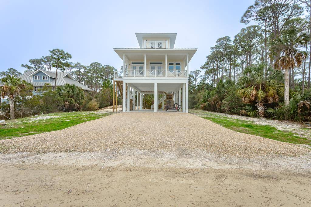 St. George Island, FL 32328,696 E Bay Shore Dr