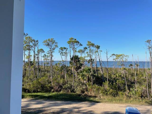 St. George Island, FL 32328,696 E Bay Shore Dr