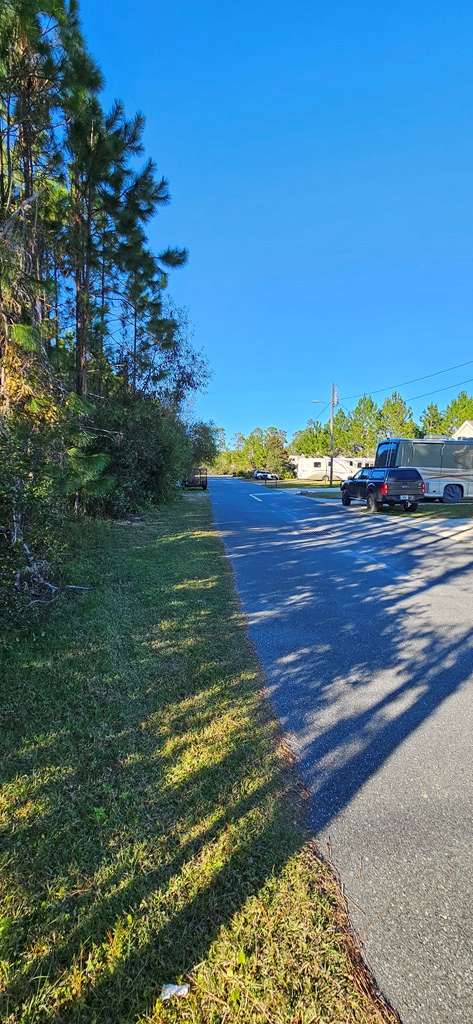Carrabelle, FL 32322,901 Ne 6th St
