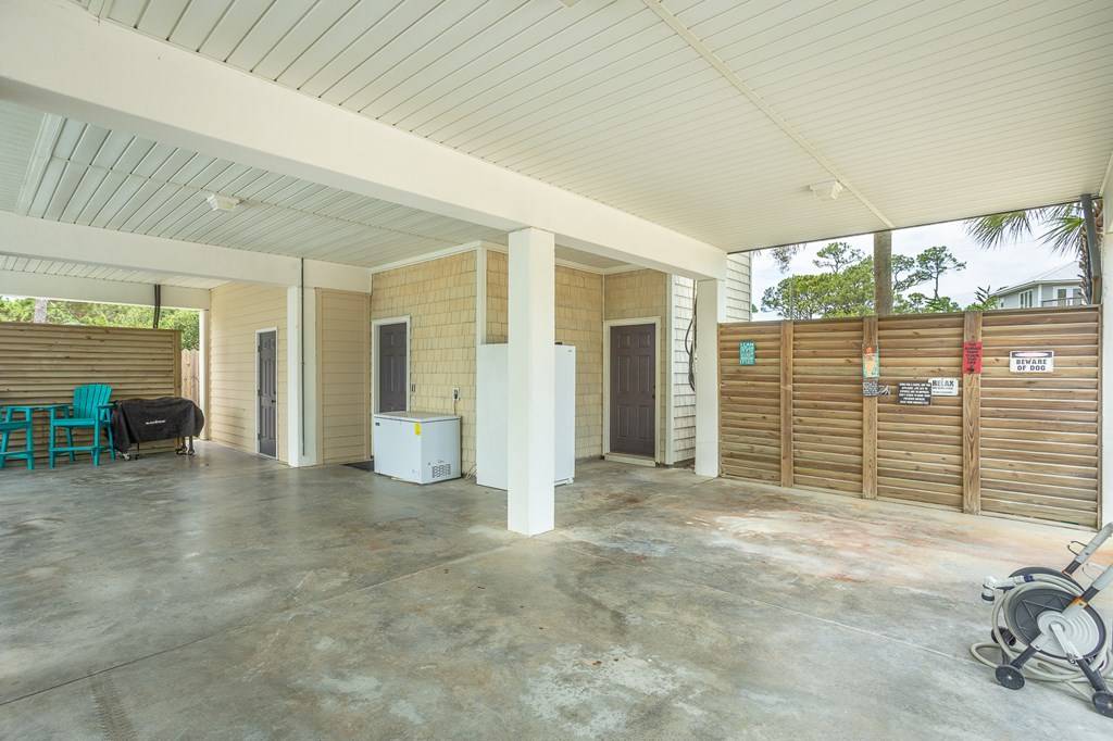 St. George Island, FL 32328,800 W Pine Ave
