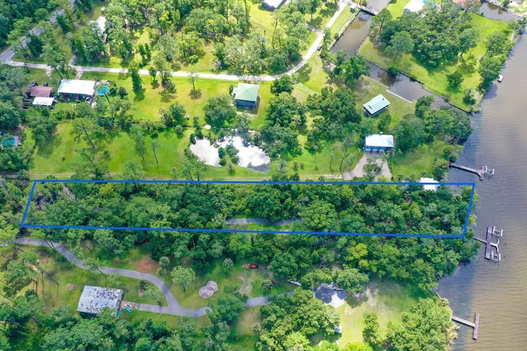 Apalachicola, FL 32320,137 Cedar Oaks Lane