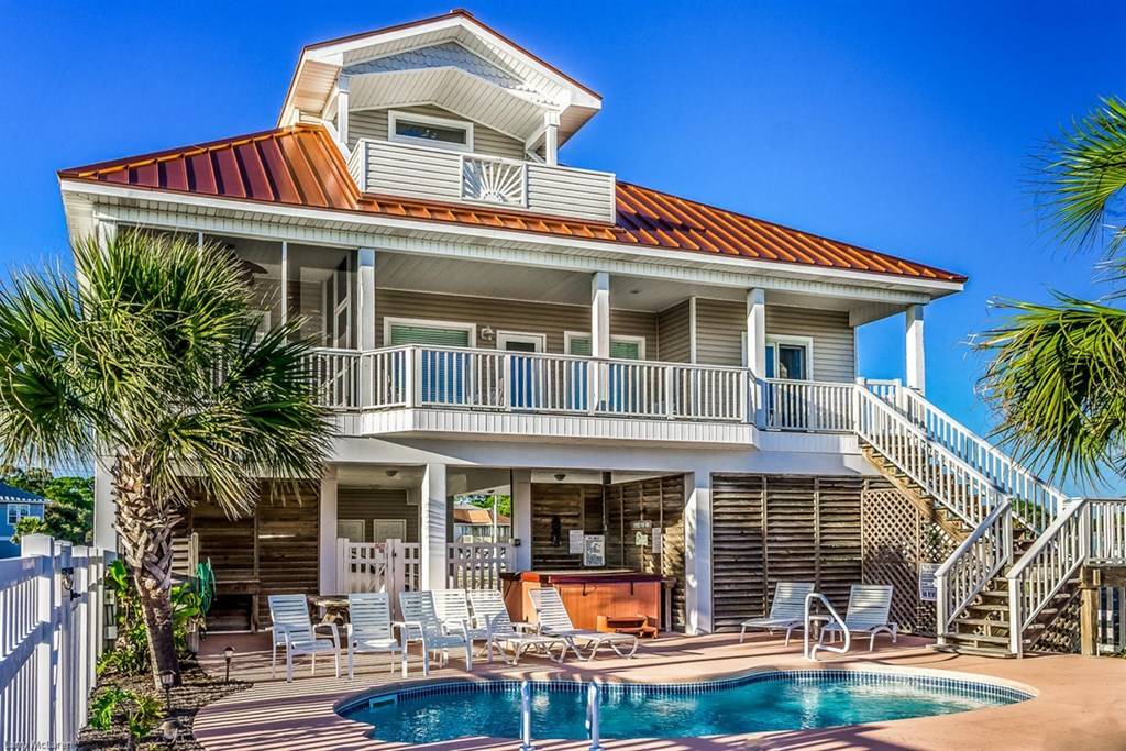 St. George Island, FL 32328,800 E Gulf Beach Dr