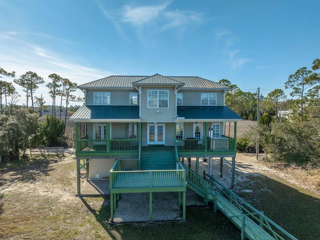 Carrabelle, FL 32322,588 River Rd