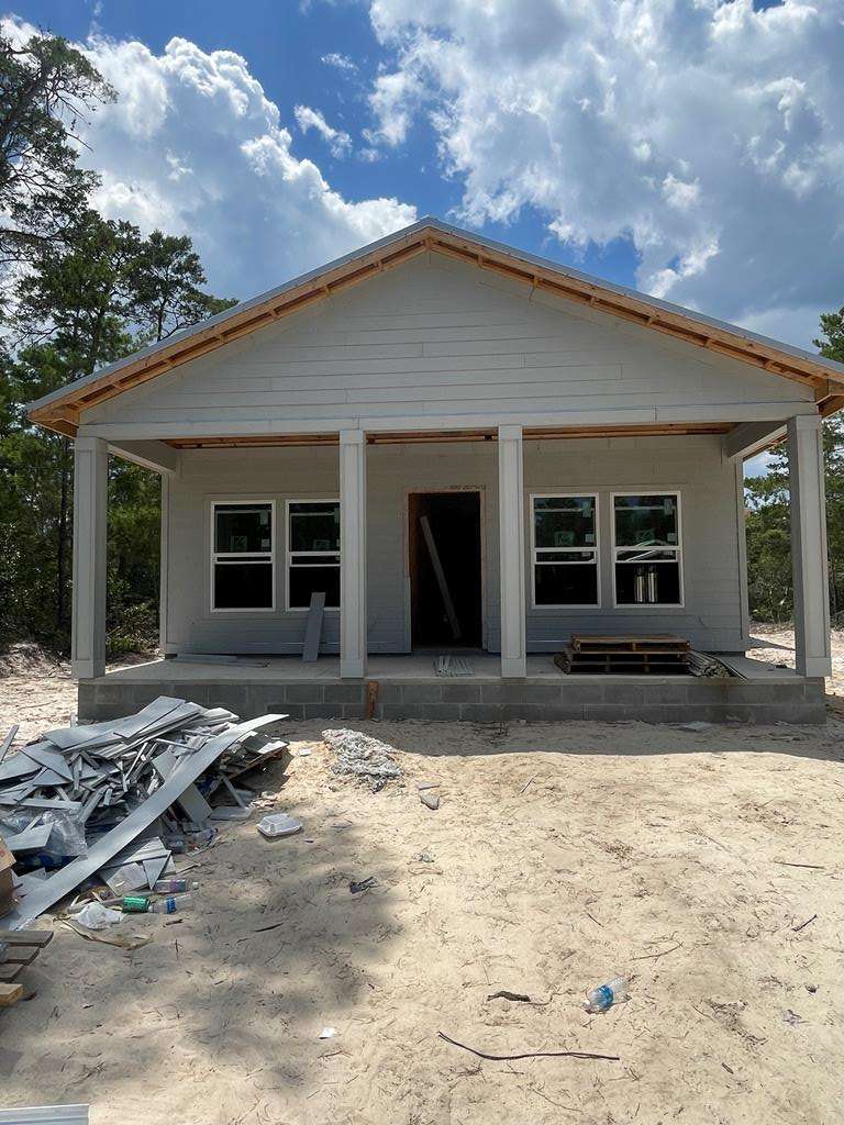 Carrabelle, FL 32322,1589 Sea Breeze Way