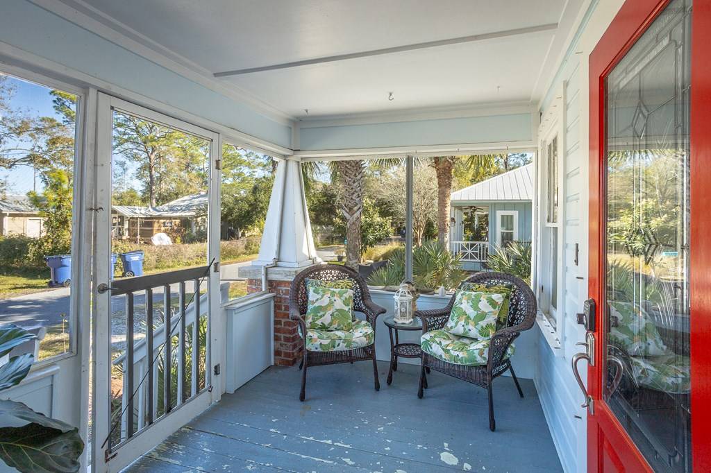 Apalachicola, FL 32320,134 Sawyer Ln
