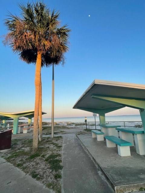 Carrabelle, FL 32322,1843 Hwy 98 W