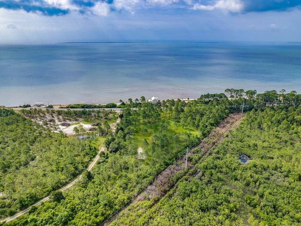 Carrabelle, FL 32322,2667 Hwy 98 W
