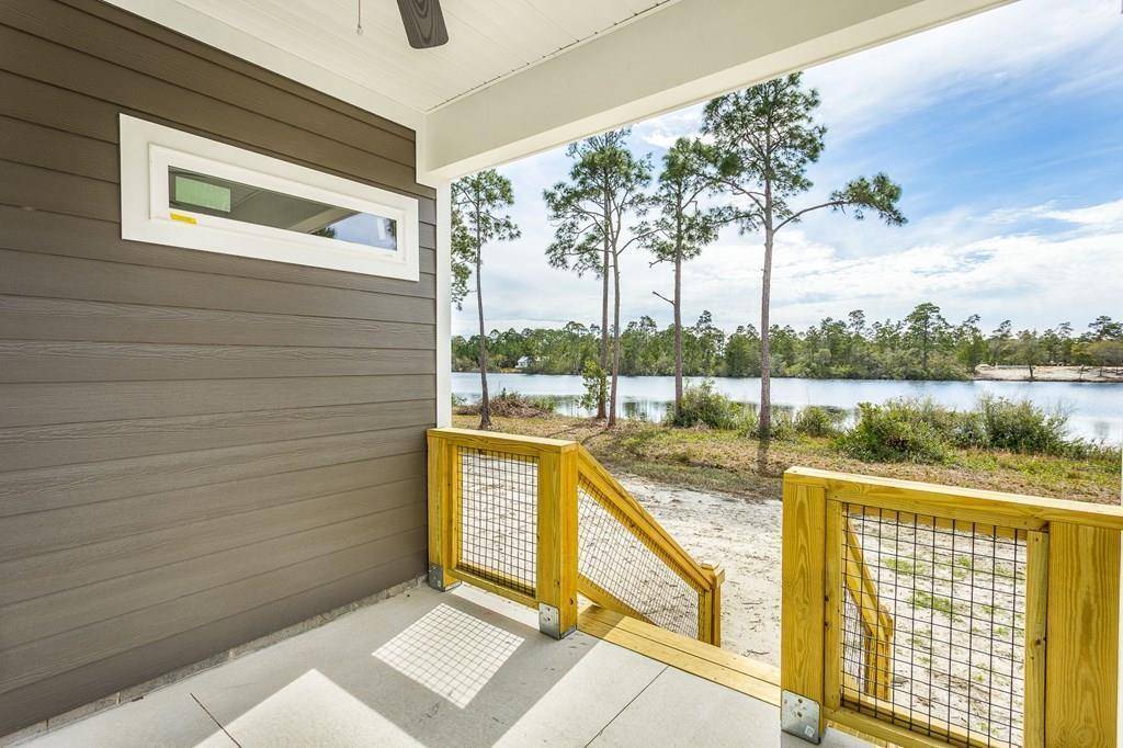 Carrabelle, FL 32322,246 Lake Mckissack Ln