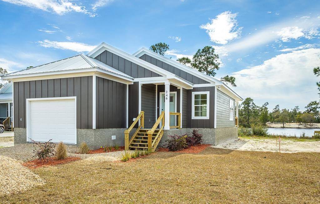 Carrabelle, FL 32322,246 Lake Mckissack Ln