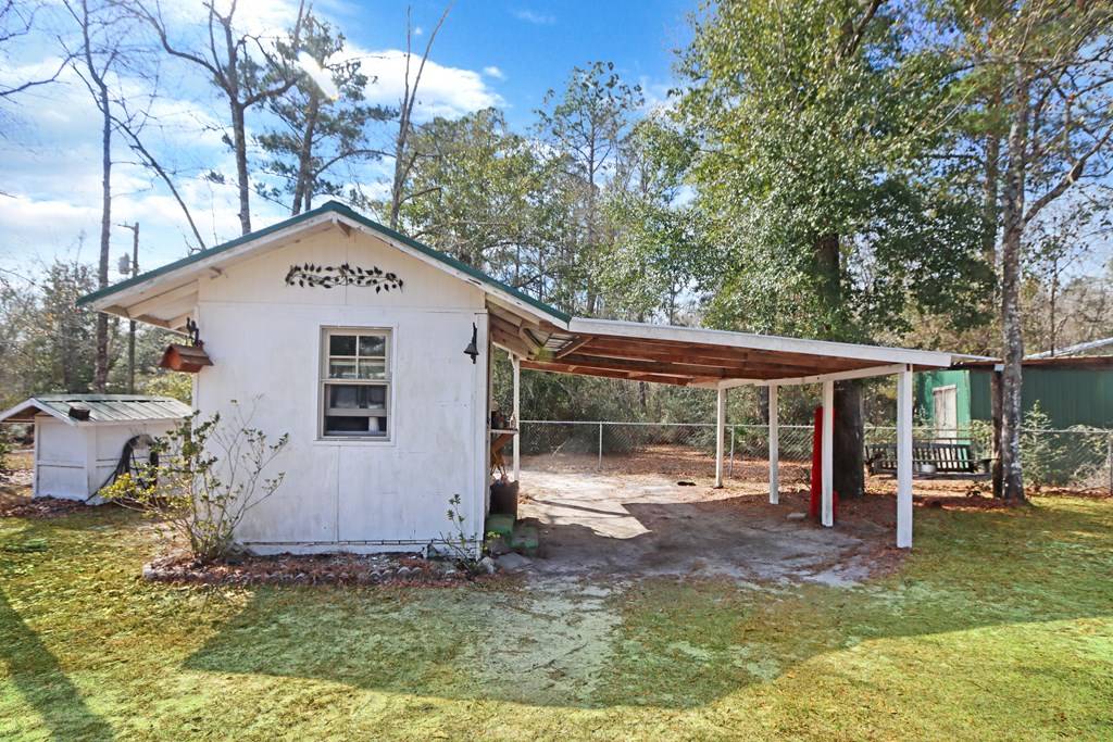 Wewahitchka, FL 32465,6935 Nellie Whitfield Rd