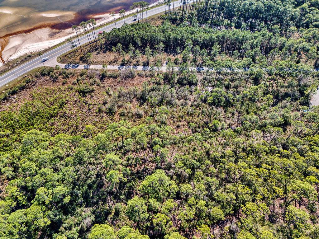 Eastpoint, FL 32328,1513 Hwy 98