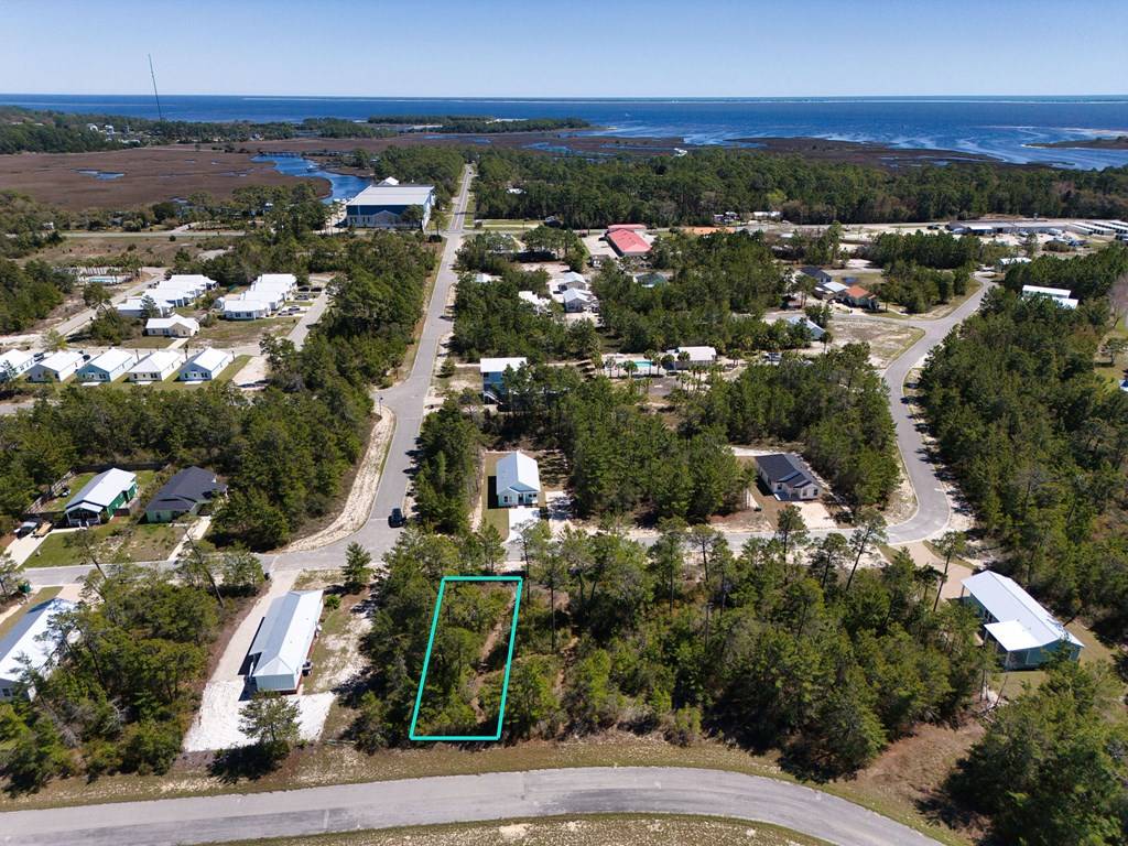 Carrabelle, FL 32322,1706 Landing St