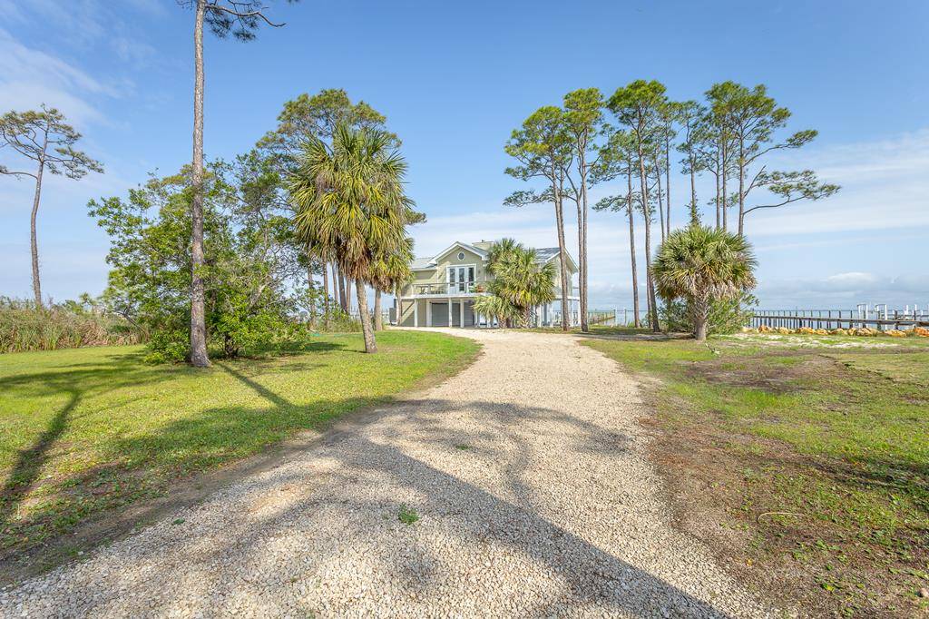 St. George Island, FL 32328,1371 E Gulf Beach Dr