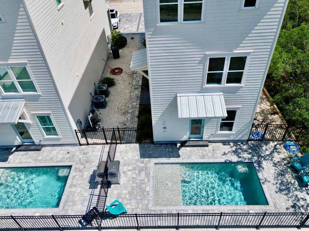 St. George Island, FL 32328,204 W Pine Ave
