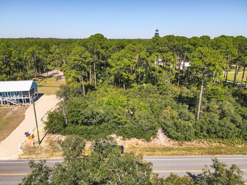 Carrabelle, FL 32322,1979 Hwy 98 W