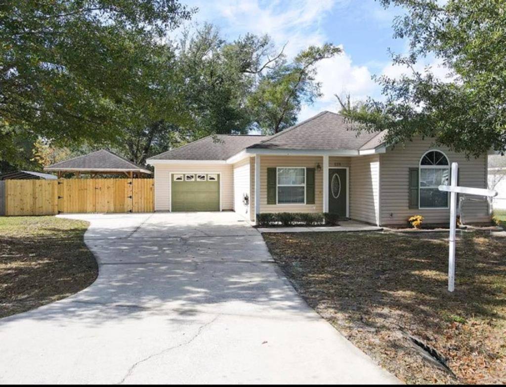Wewahitchka, FL 32465,125 Mary Dr