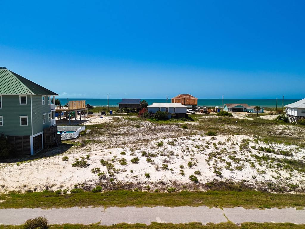 St. George Island, FL 32328,716 E Gulf Beach Dr