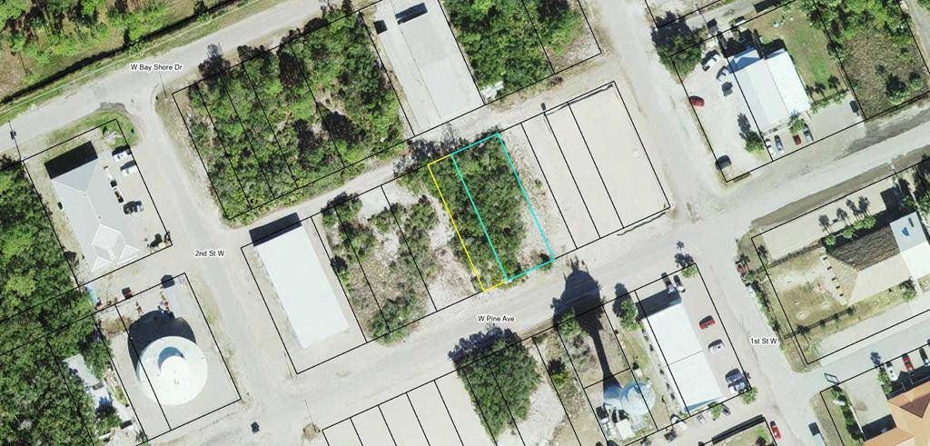 St. George Island, FL 32328,123 W Pine Ave