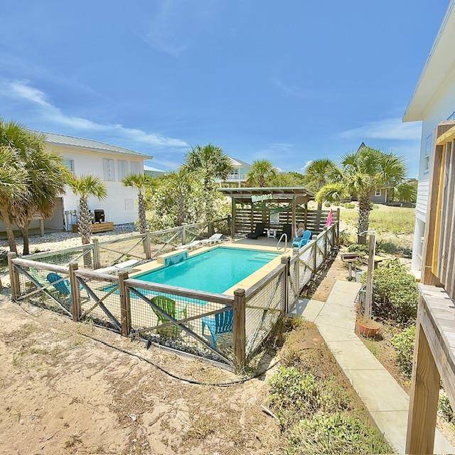 St. George Island, FL 32328,533 W Gulf Beach Dr
