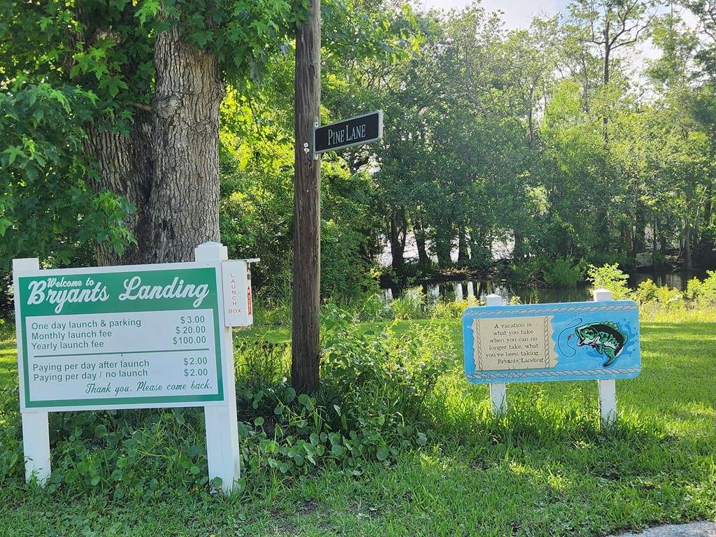 Wewahitchka, FL 32465,751 Bryant Landing Rd