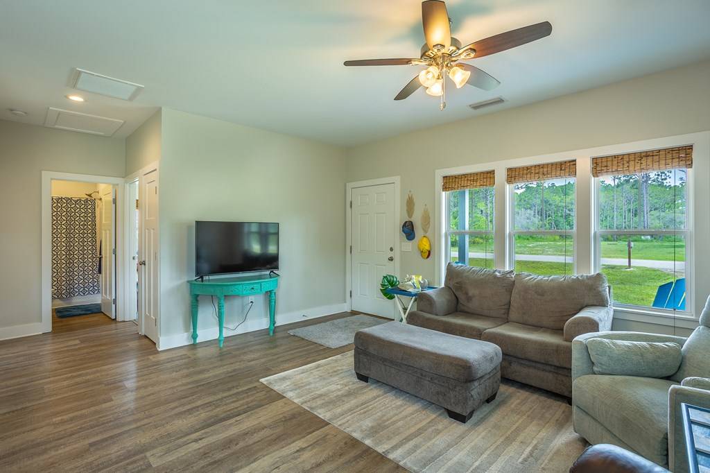 Eastpoint, FL 32328,684 Longwood Ct
