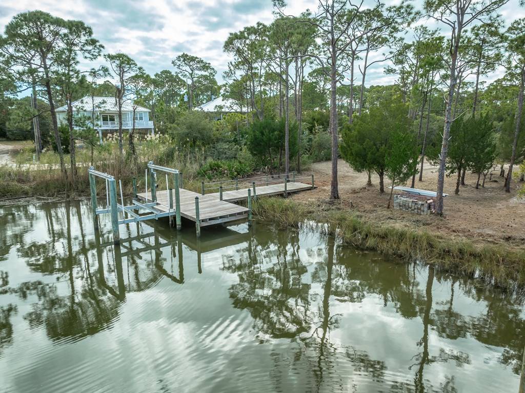 St. George Island, FL 32328,315 E Sawyer St