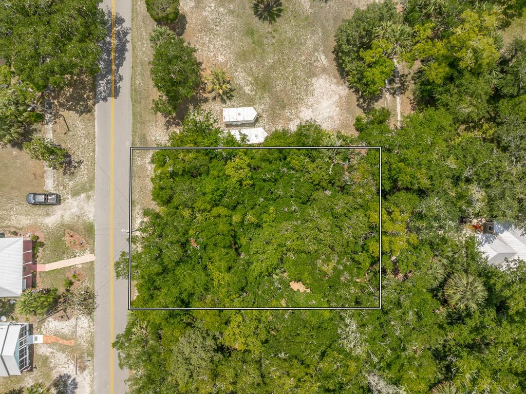 Apalachicola, FL 32320,216 8th St