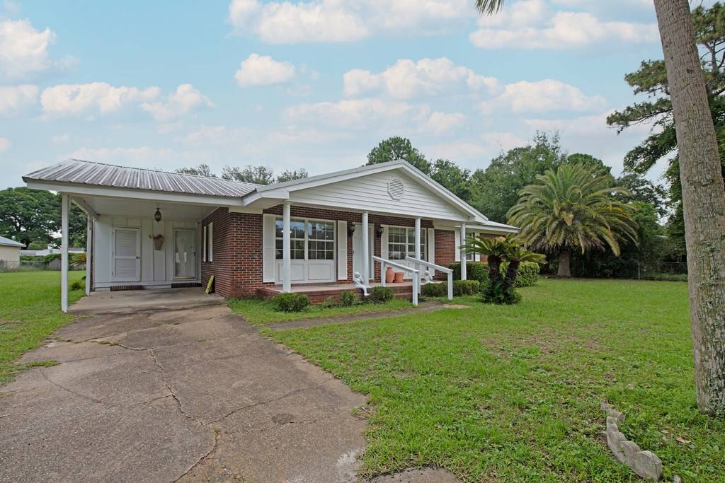Apalachicola, FL 32320,41 Thomas Dr