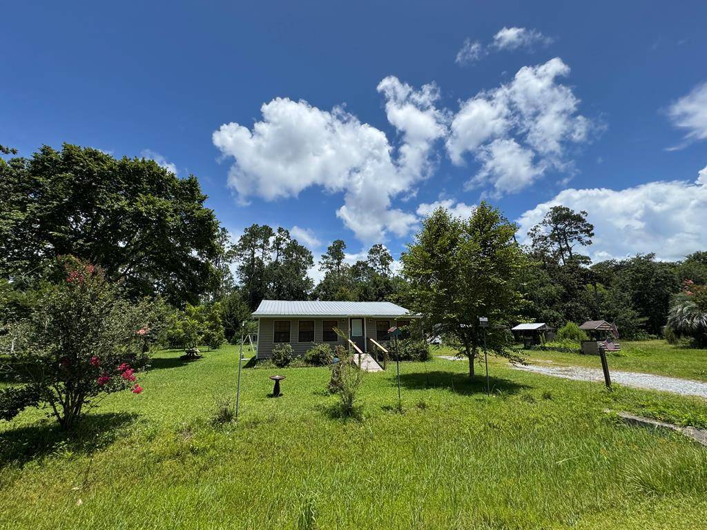 Wewahitchka, FL 32465,183 Joe Ave