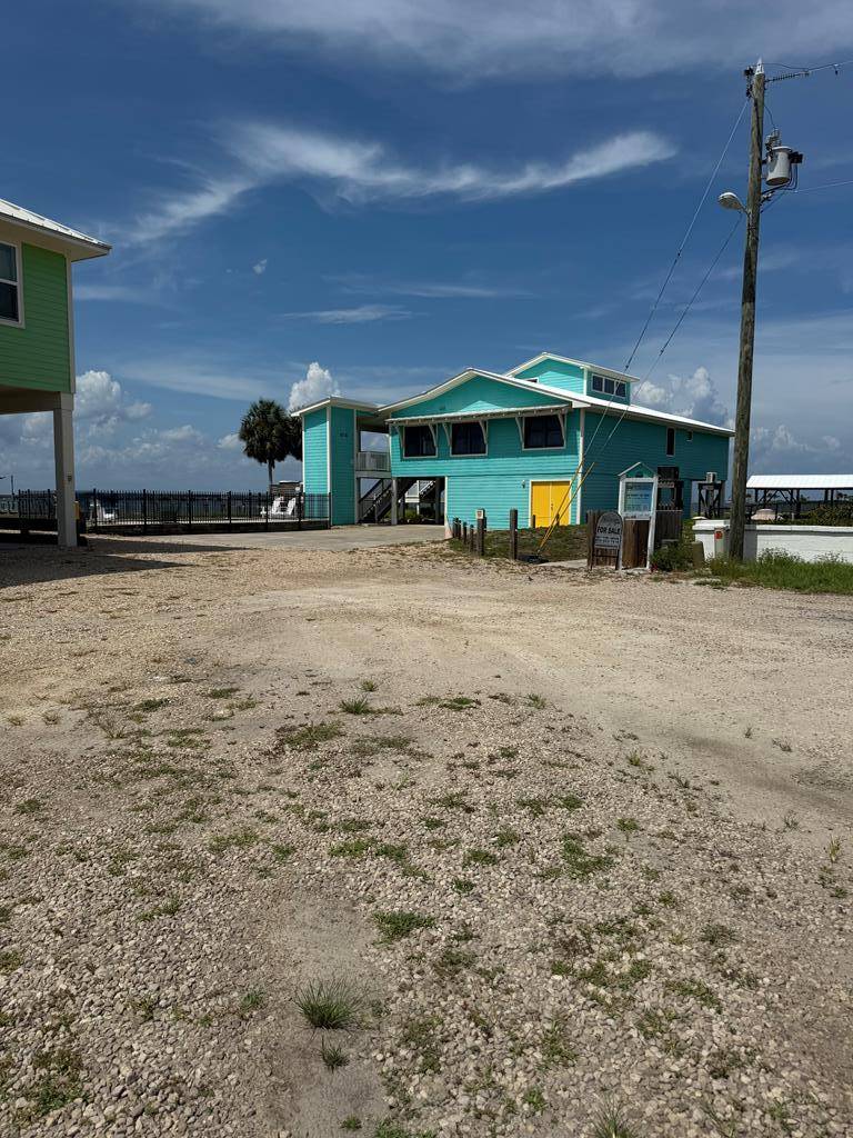 St. George Island, FL 32328,327 A Gander St