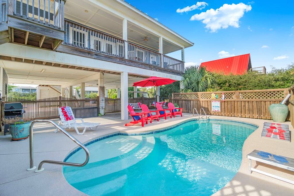 St. George Island, FL 32328,1024 W Gulf Beach Dr