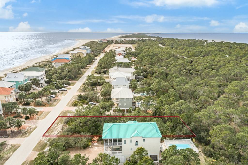 St. George Island, FL 32328,2208 Sailfish Dr