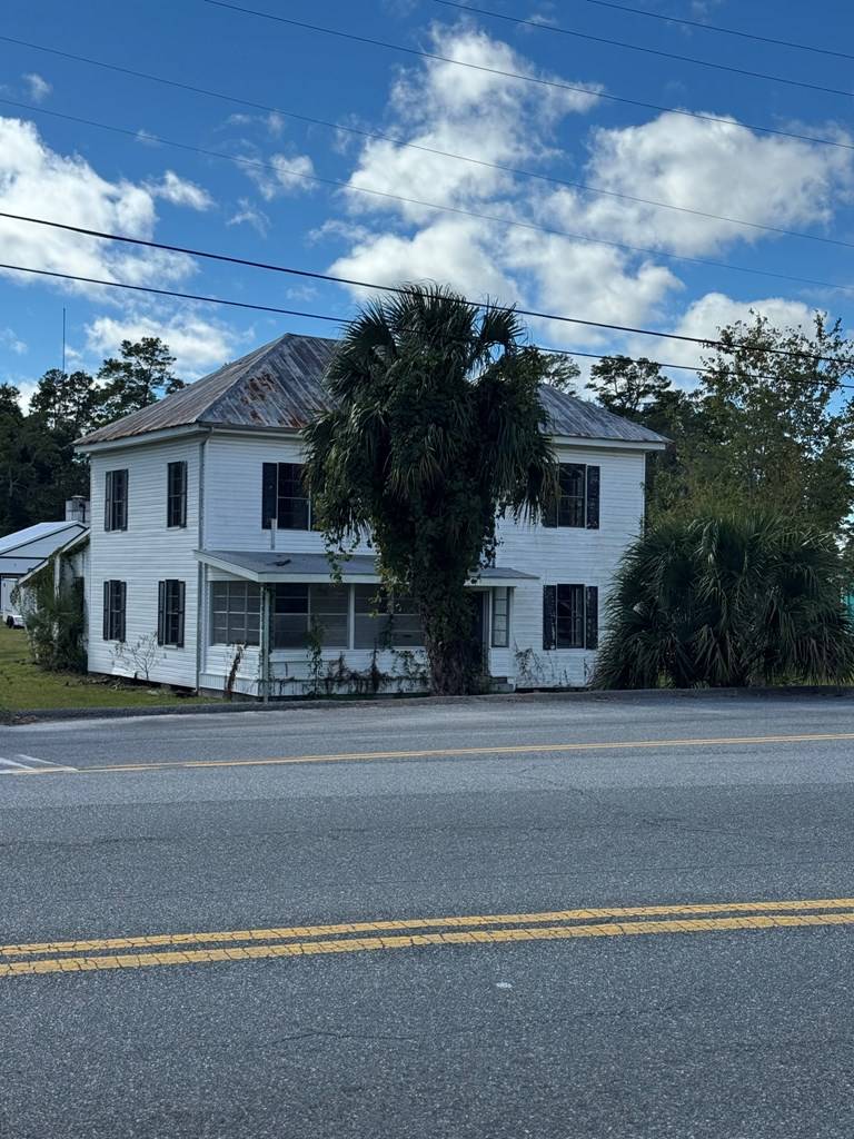 Carrabelle, FL 32322,303 Se Ave B