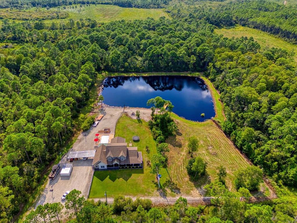 Apalachicola, FL 32320,176 Jule St