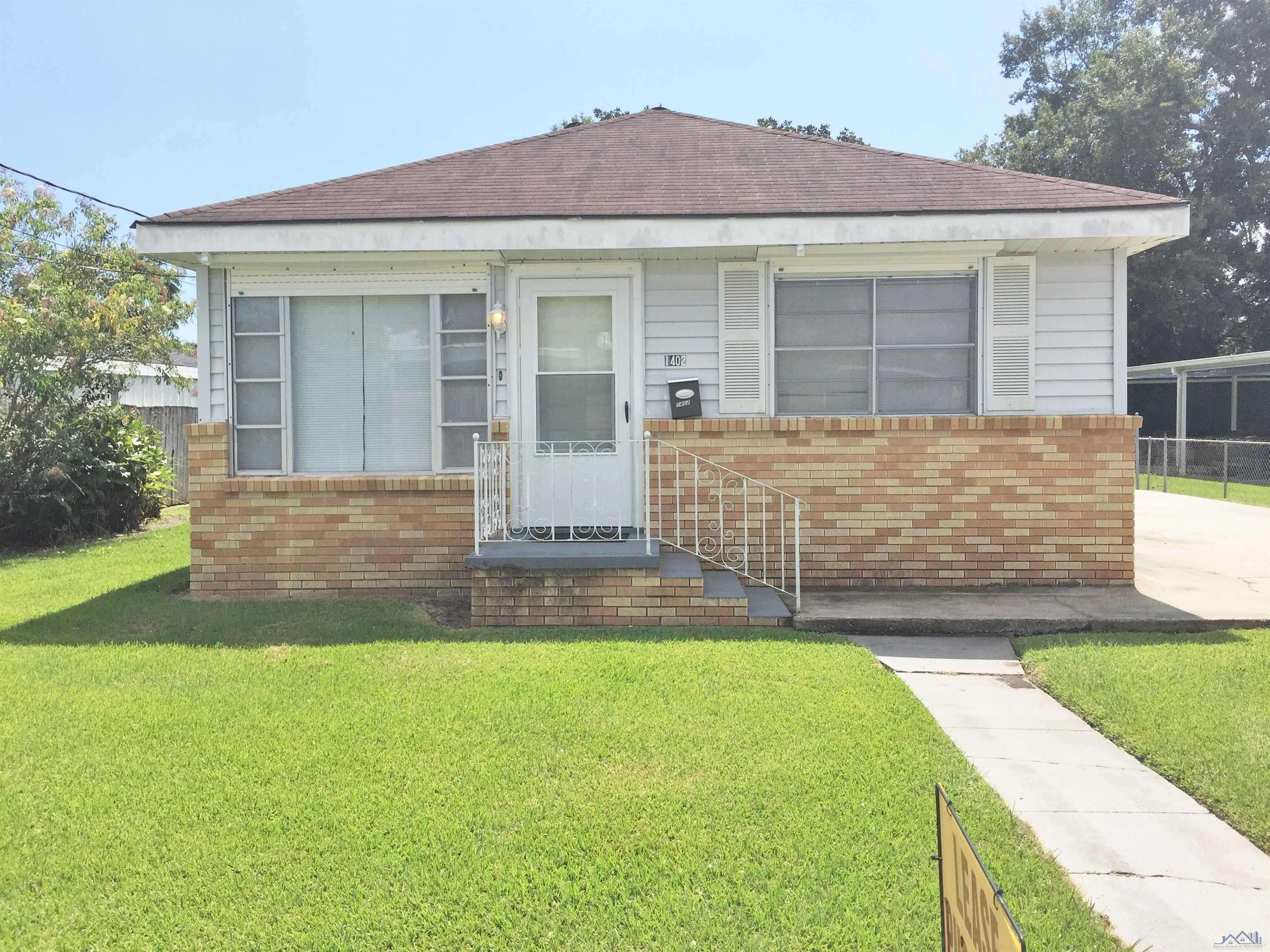 Houma, LA 70363,1402 Sylvia St