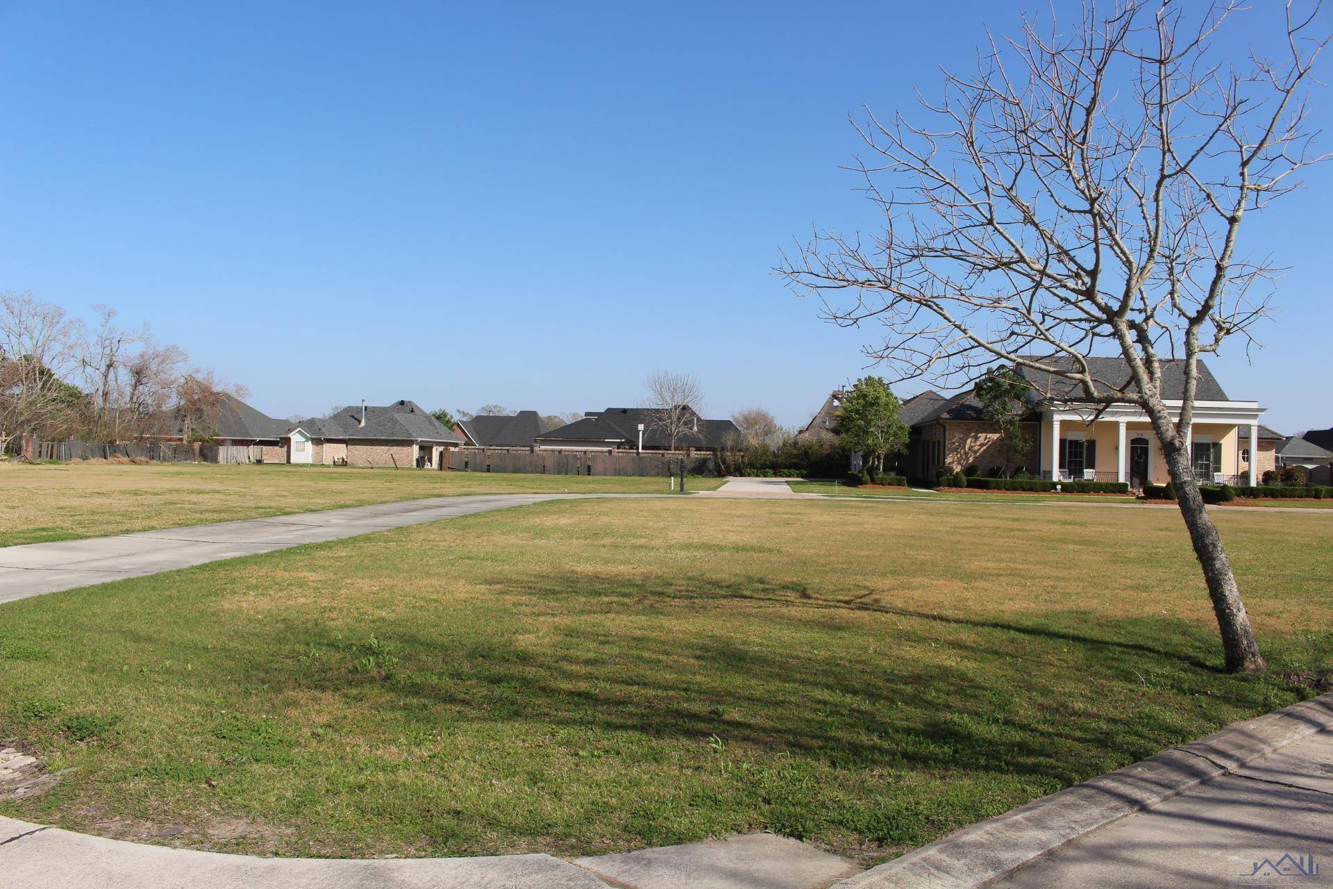 Houma, LA 70360,322 Rue St Rachel