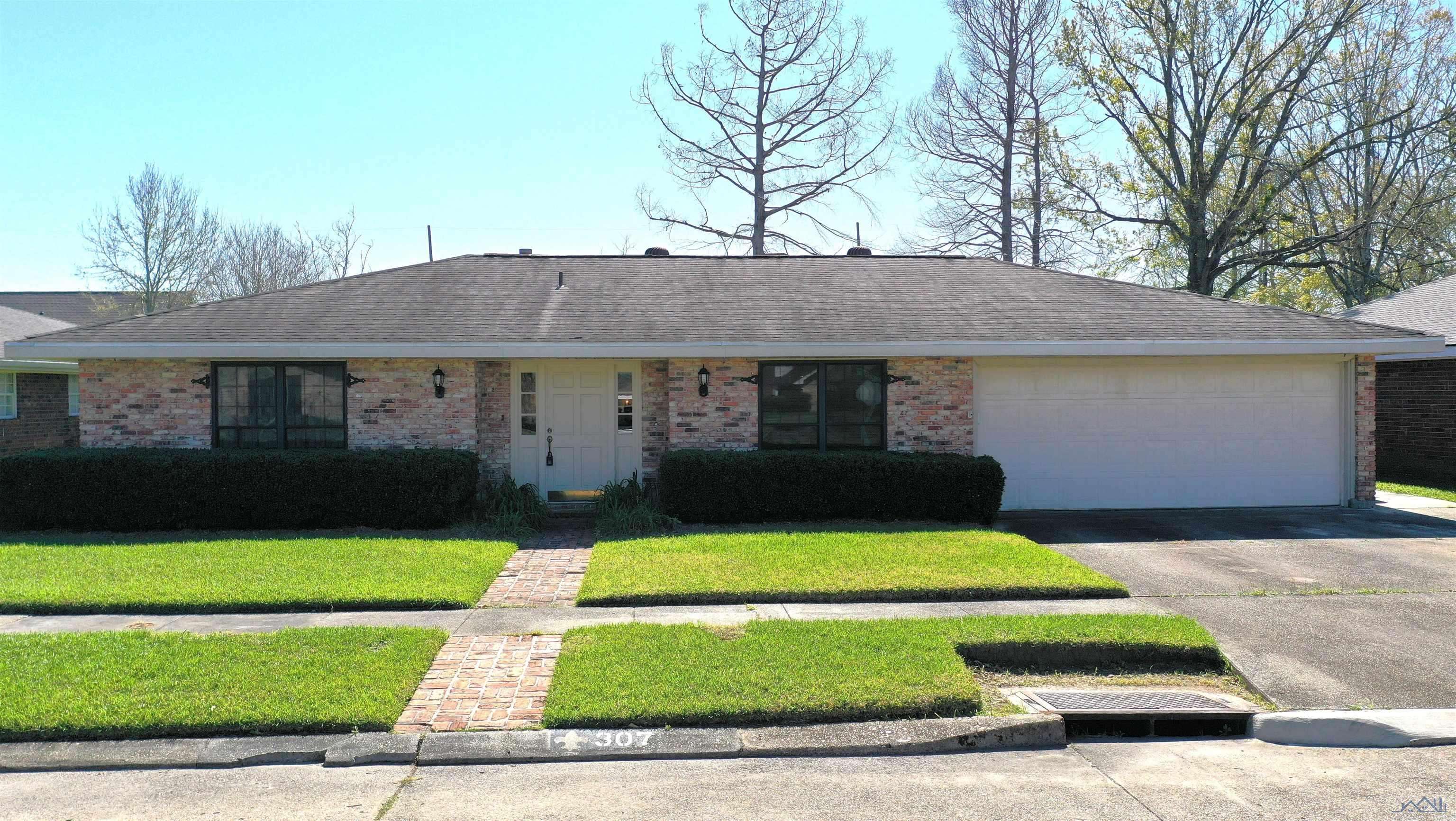 Houma, LA 70360,307 Nederland Drive