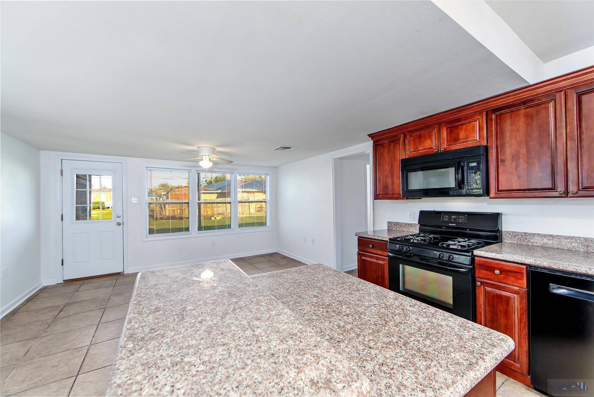 Houma, LA 70360,147 Hackberry Ave