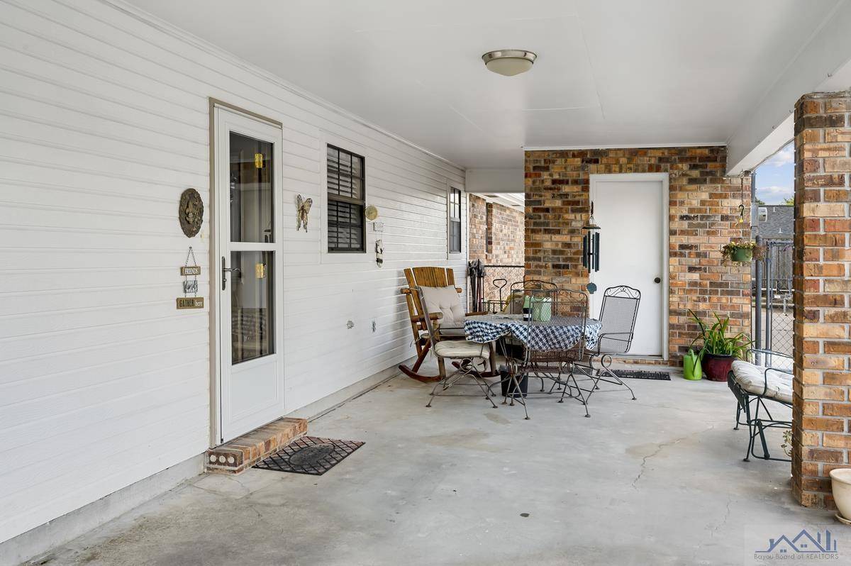 Patterson, LA 70392,325 Leo Dr
