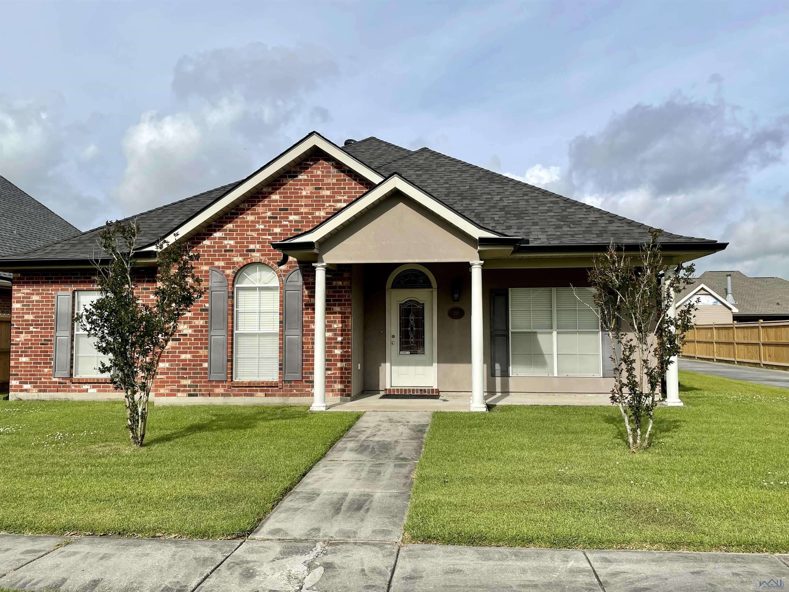 Houma, LA 70360,223 Camille St